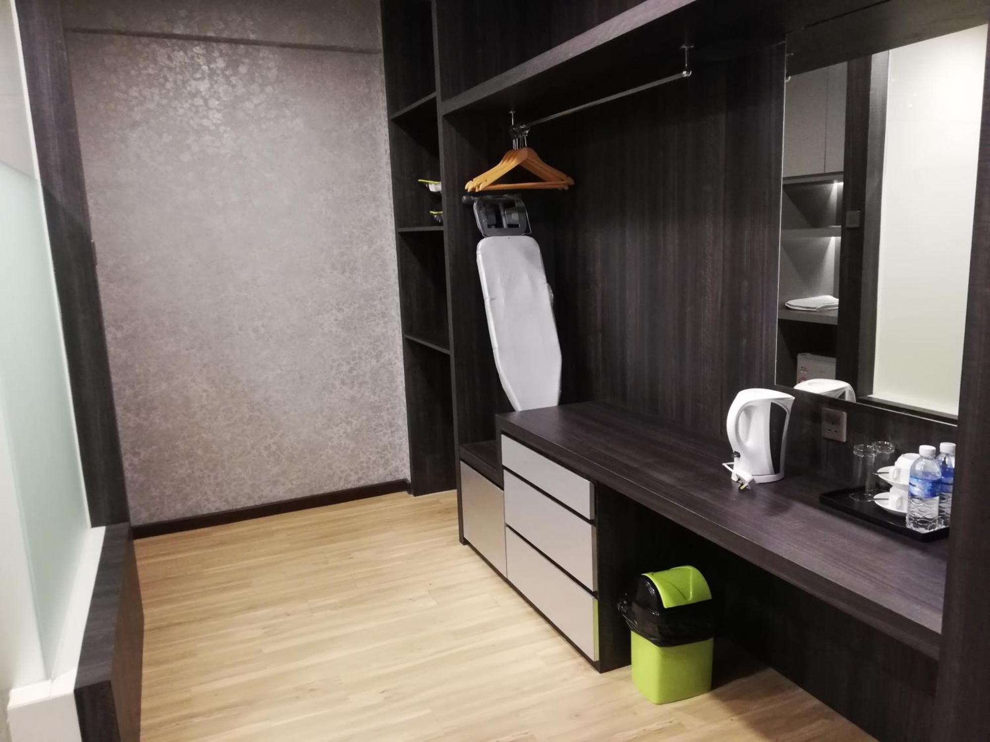 Ease Hotel Kota Kinabalu Ngoại thất bức ảnh