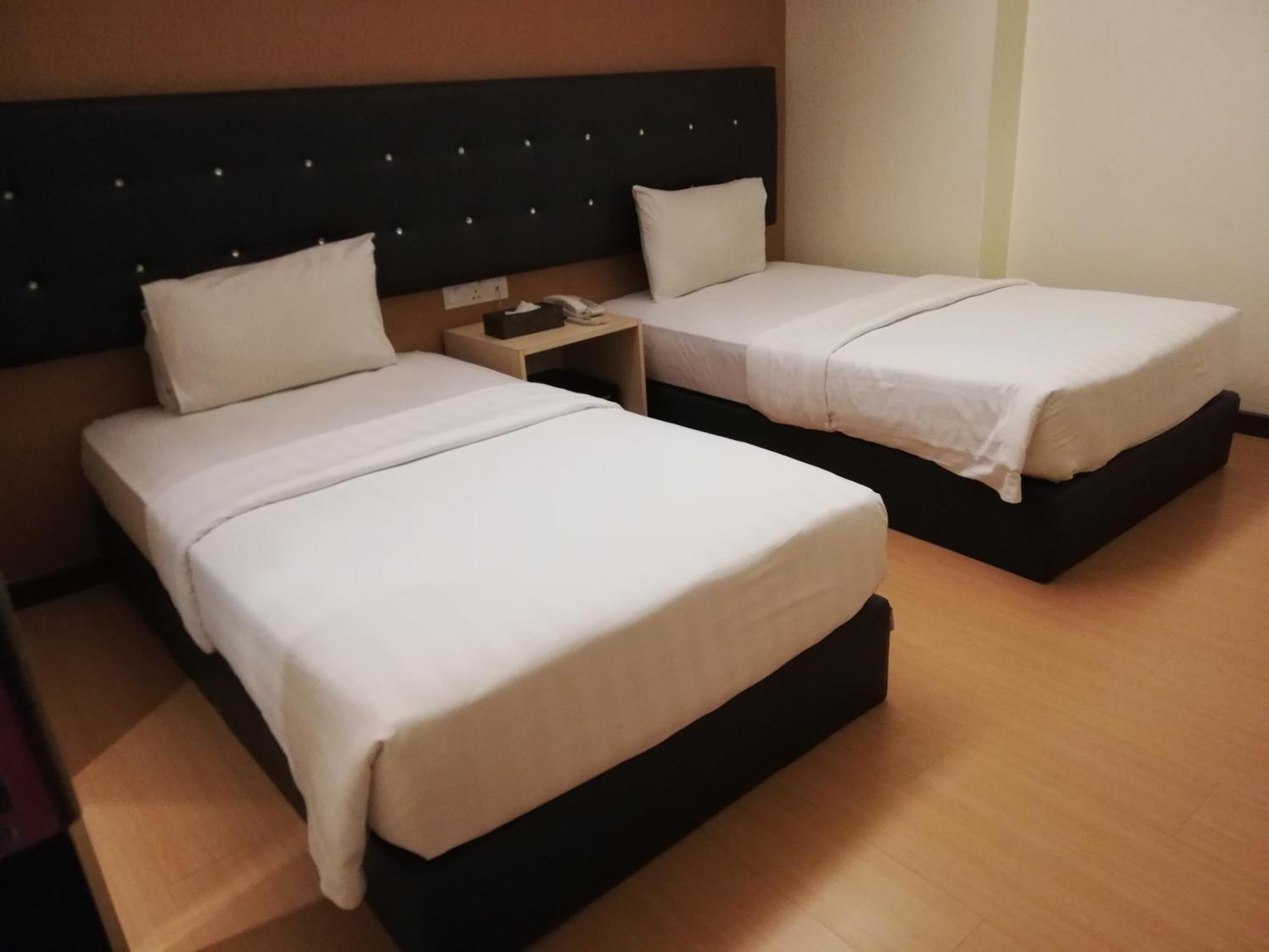 Ease Hotel Kota Kinabalu Ngoại thất bức ảnh