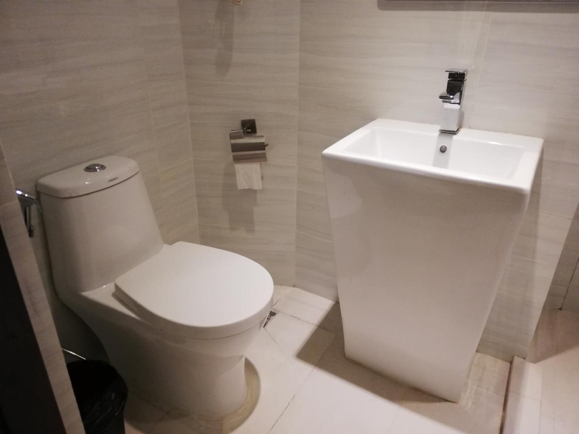 Ease Hotel Kota Kinabalu Ngoại thất bức ảnh