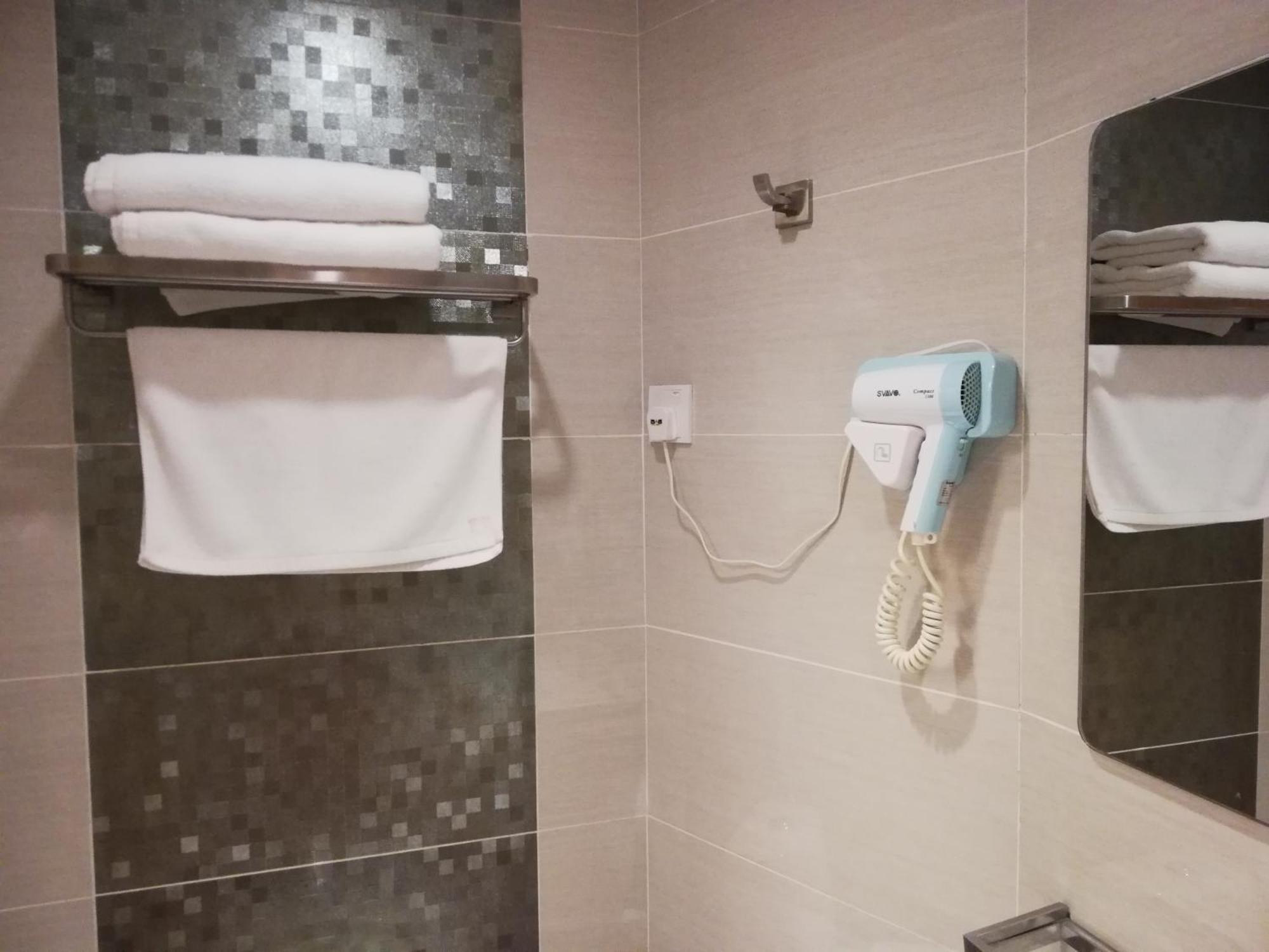 Ease Hotel Kota Kinabalu Ngoại thất bức ảnh