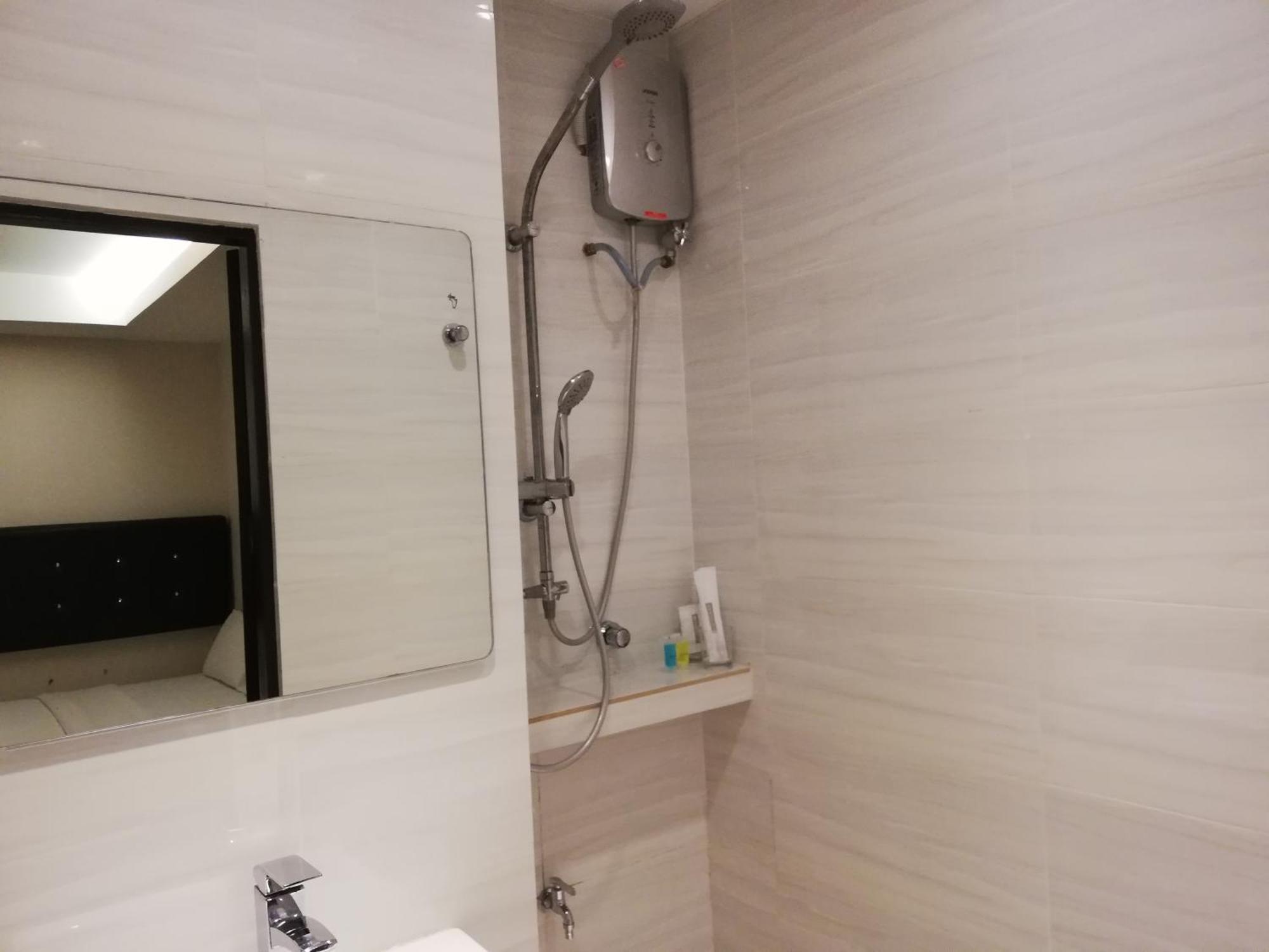 Ease Hotel Kota Kinabalu Ngoại thất bức ảnh