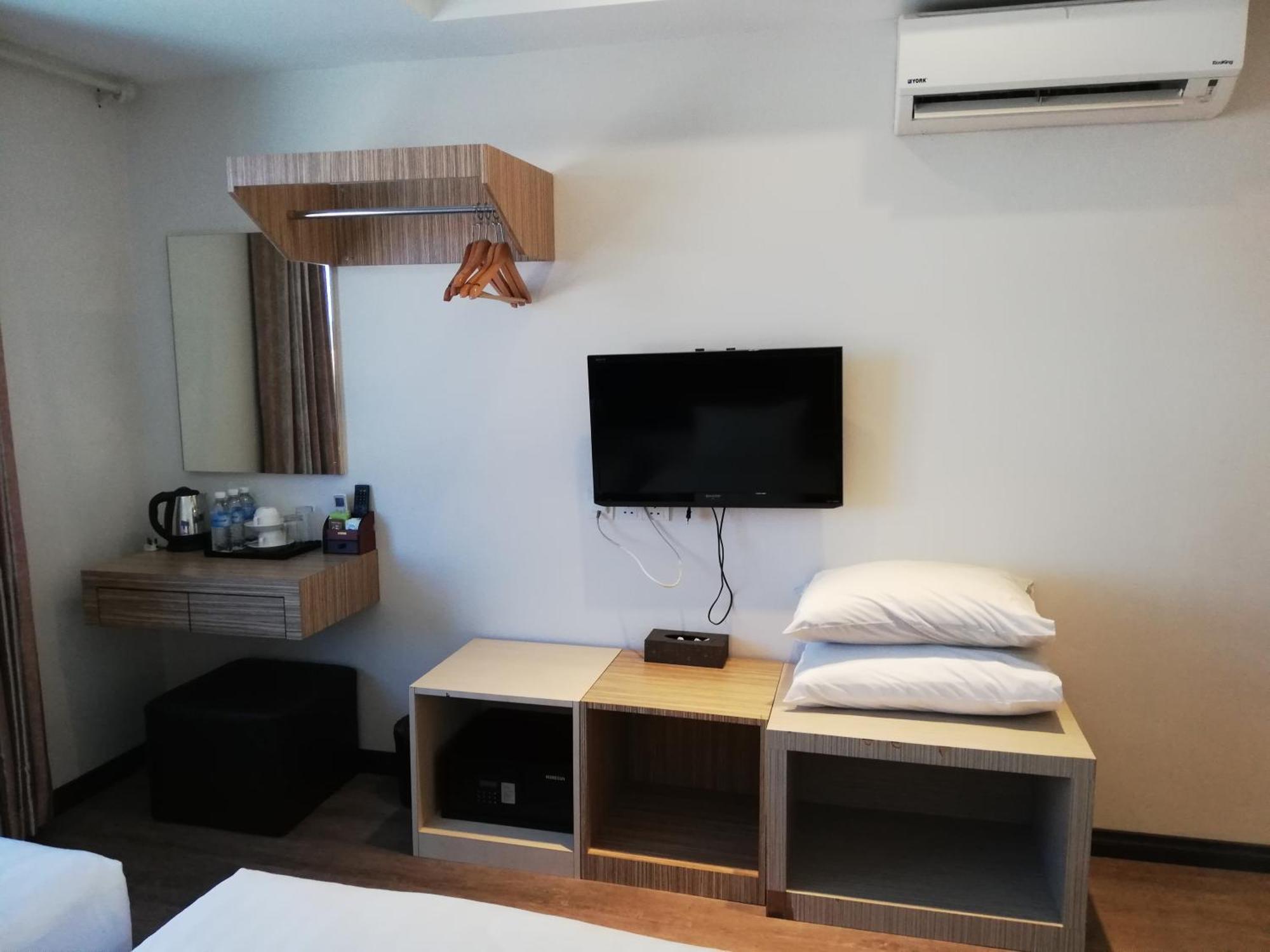 Ease Hotel Kota Kinabalu Ngoại thất bức ảnh