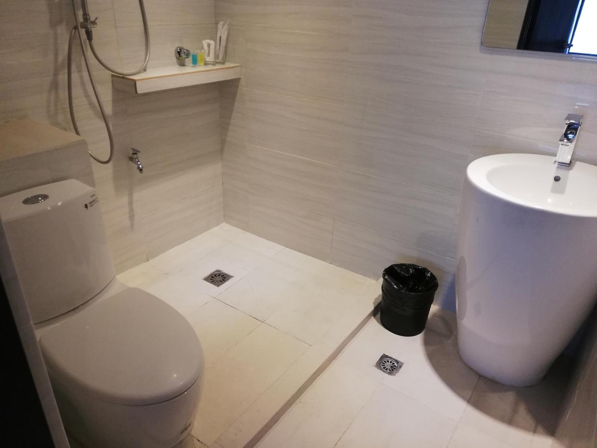 Ease Hotel Kota Kinabalu Ngoại thất bức ảnh