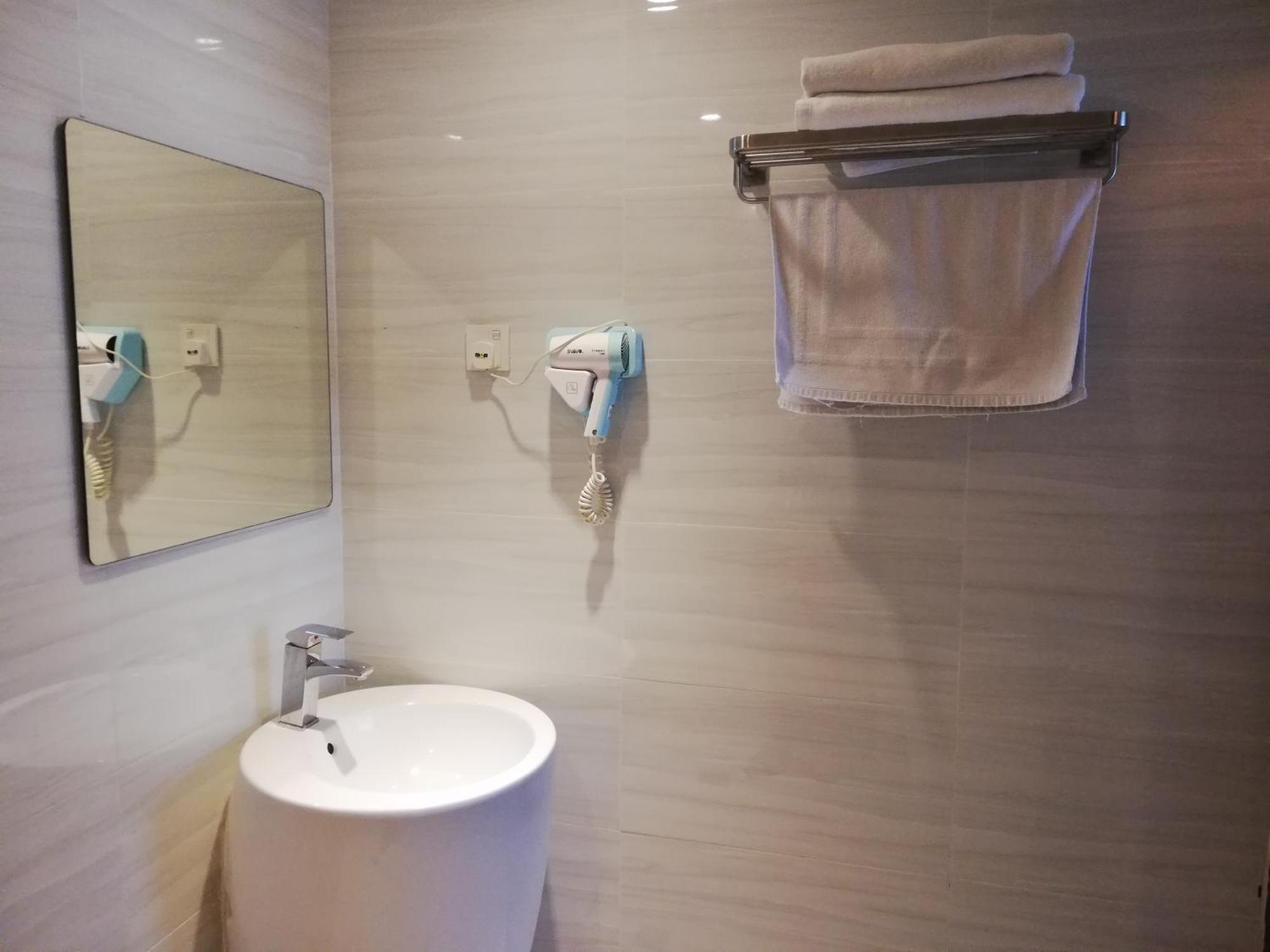 Ease Hotel Kota Kinabalu Ngoại thất bức ảnh