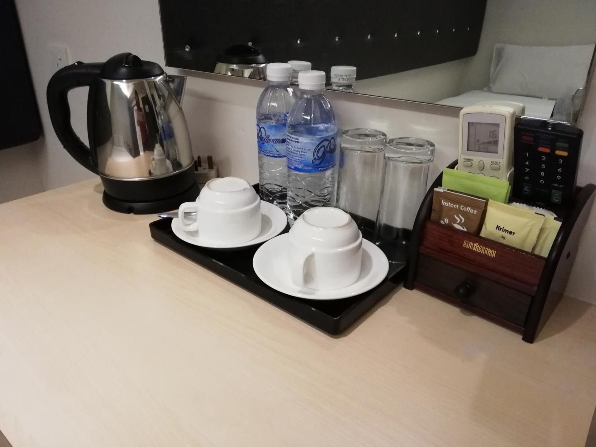 Ease Hotel Kota Kinabalu Ngoại thất bức ảnh