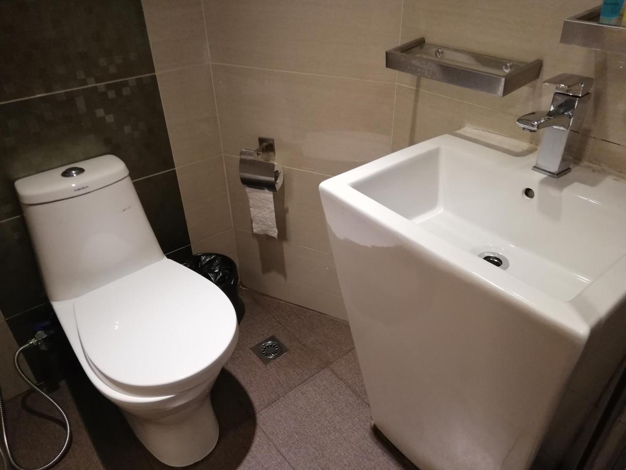 Ease Hotel Kota Kinabalu Ngoại thất bức ảnh