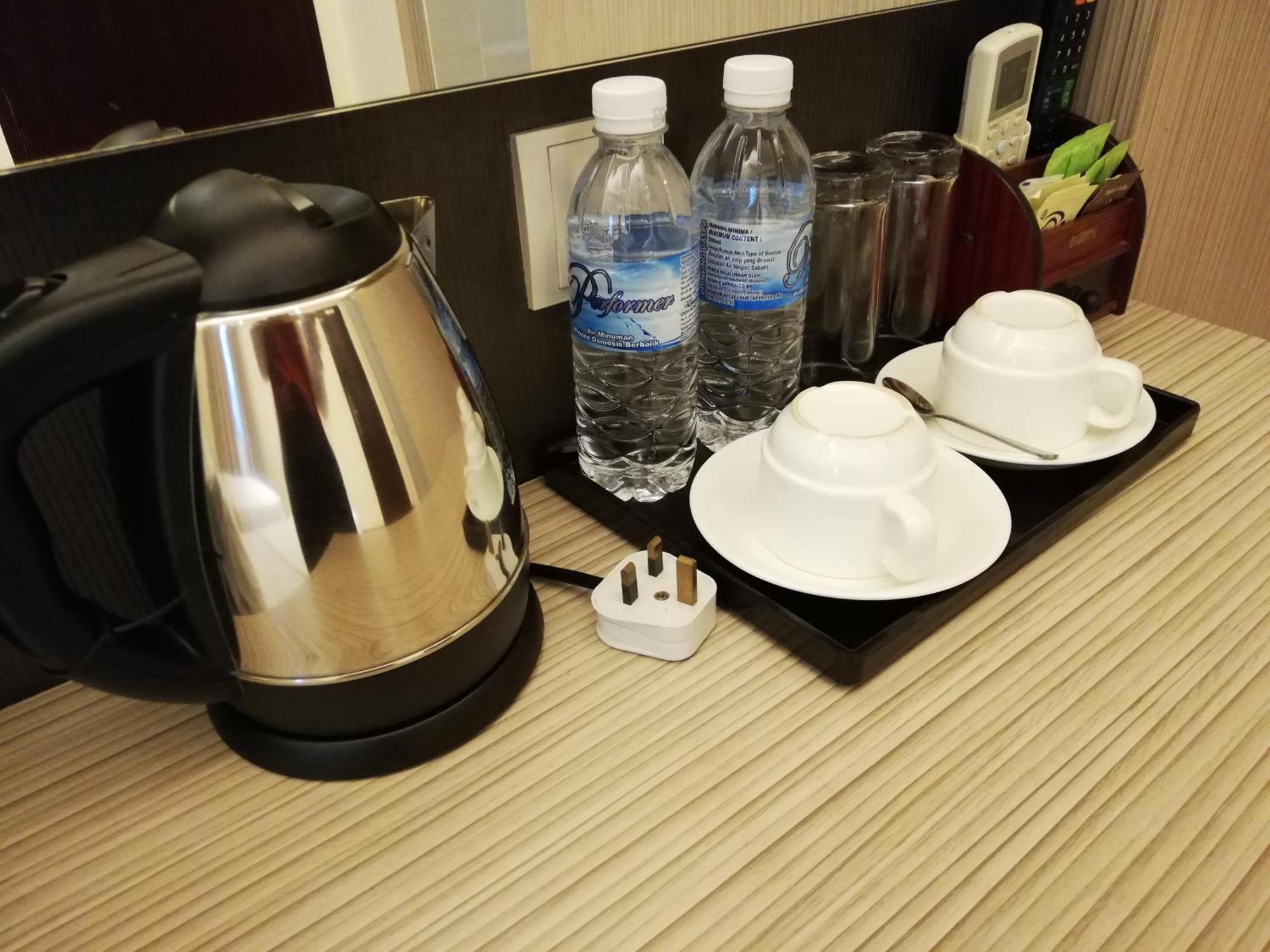 Ease Hotel Kota Kinabalu Ngoại thất bức ảnh