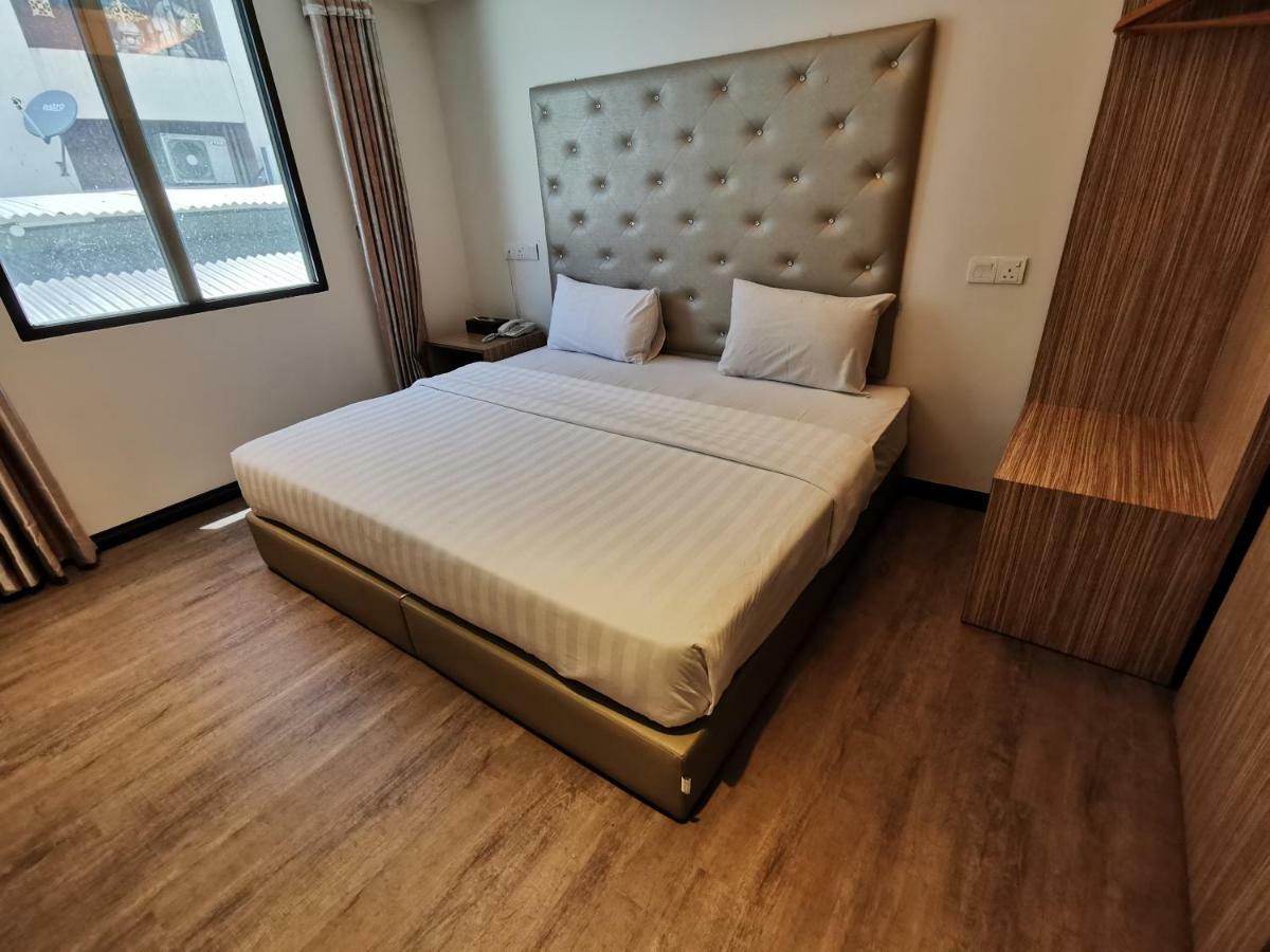 Ease Hotel Kota Kinabalu Ngoại thất bức ảnh